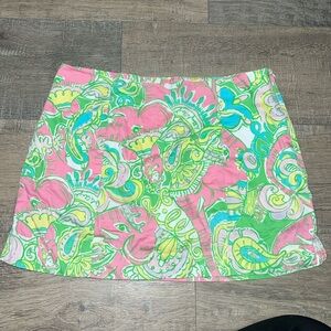 Lilly Pulitzer skort with zipper closure on the side